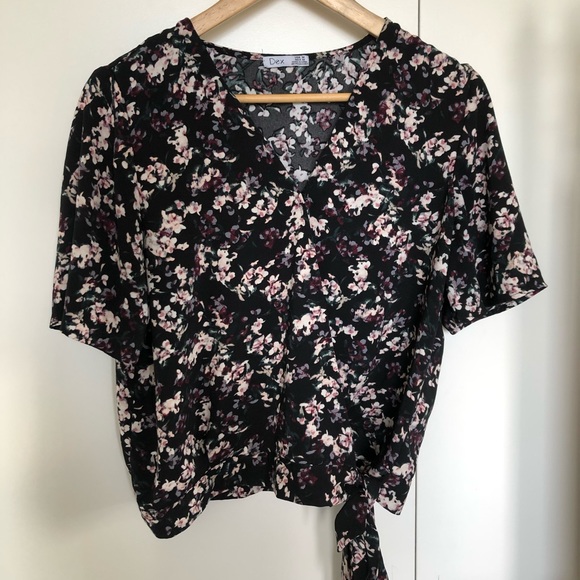 Dex Crop top floral with side loop/bow - Picture 2 of 3